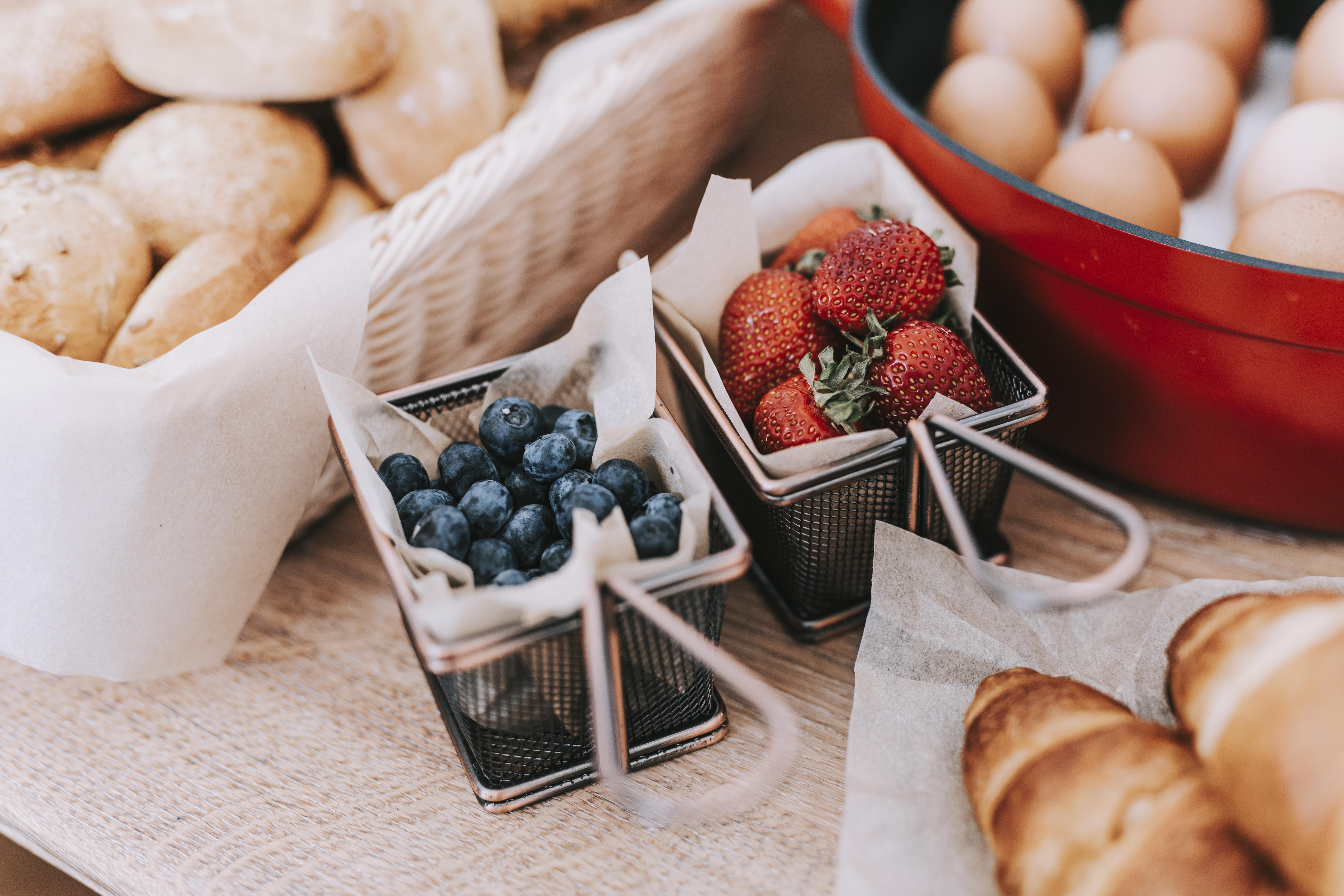 Hotel Miramare Crikvenica Bagian luar foto Strawberries and blueberries in wire baskets