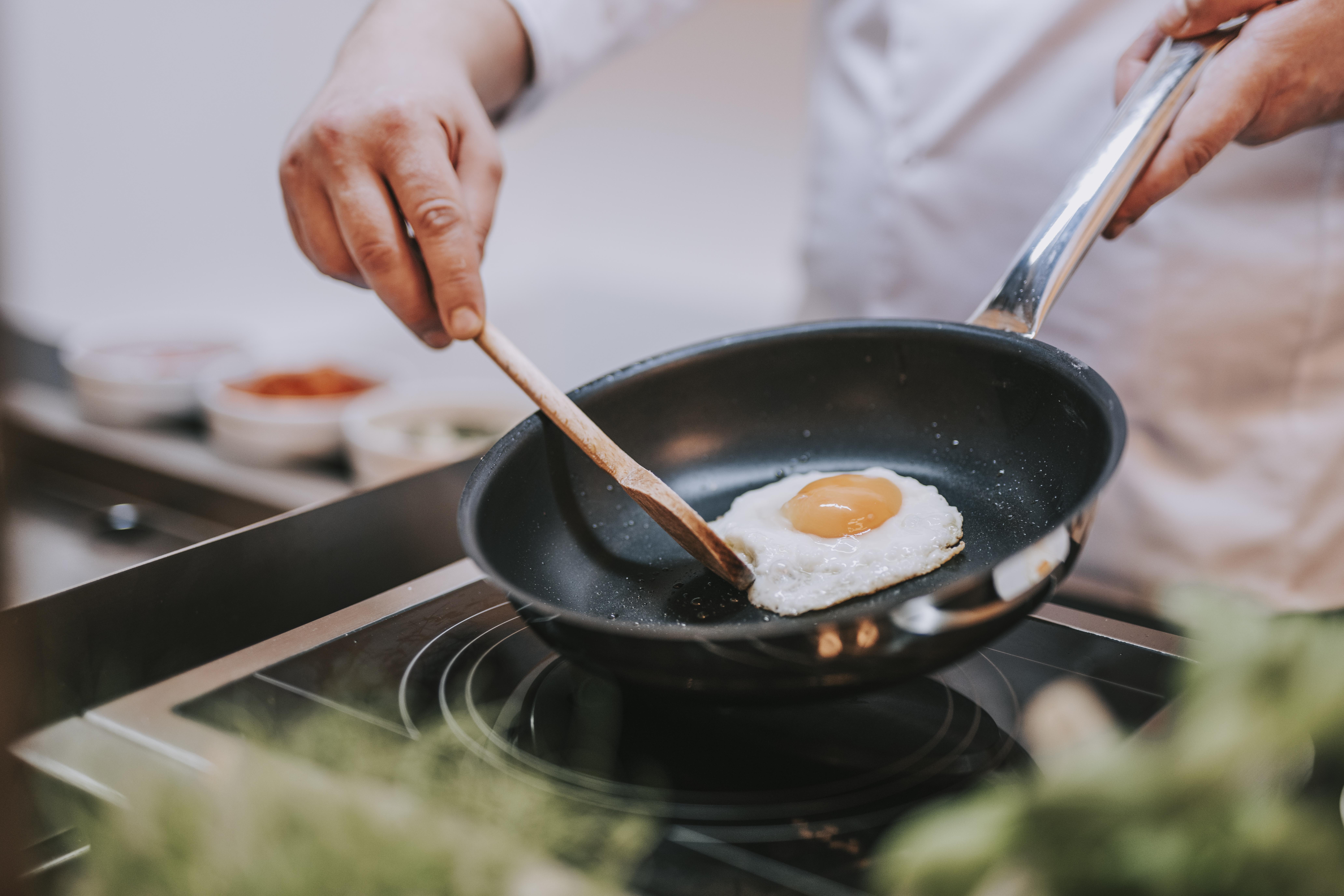 Hotel Miramare Crikvenica Bagian luar foto A fried egg being cooked in a frying pan