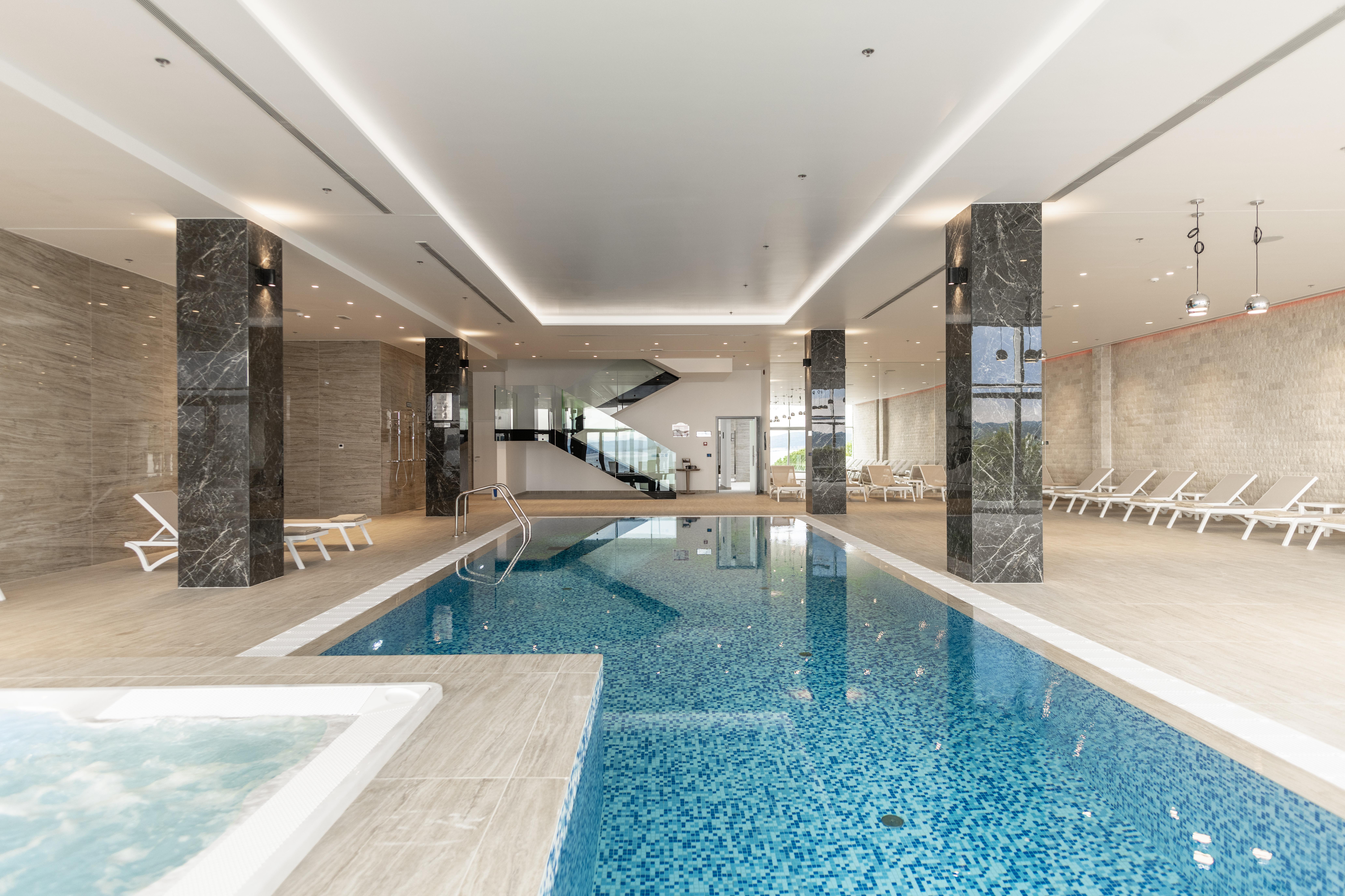 Hotel Miramare Crikvenica Bagian luar foto The swimming pool at the hotel