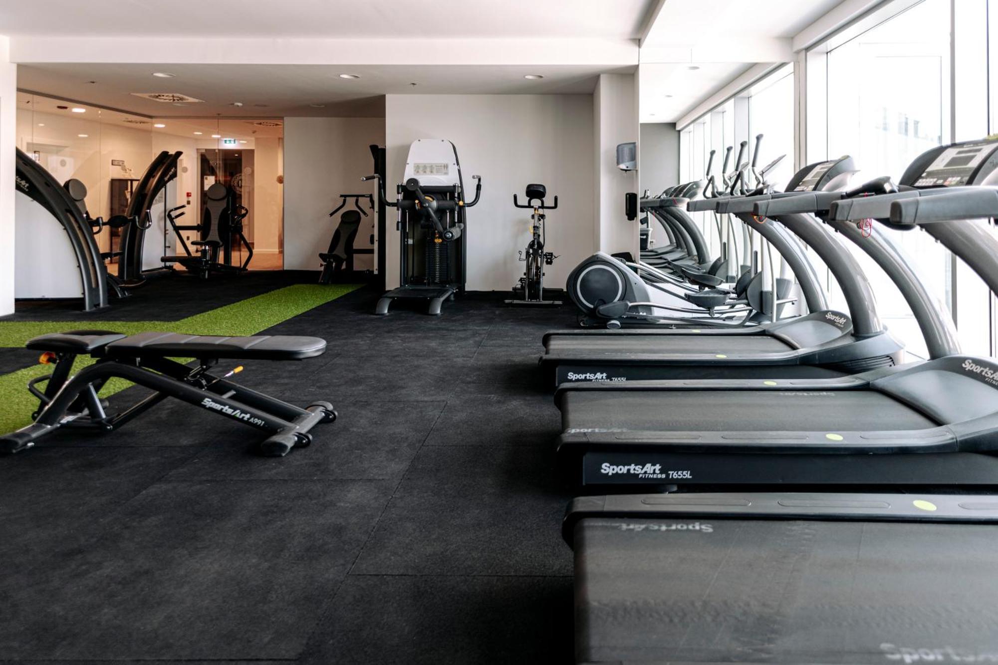 Hotel Miramare Crikvenica Bagian luar foto The gym at the 1000 Museum